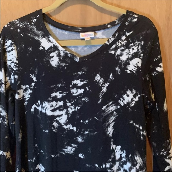 Women’s LuLaRoe Long Sleeve Soft Black Tye Dye Look Extra Small Top - Picture 2 of 13